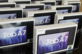 Milli eğitim bakanlığı'nın yanı sıra bazı belediyeler de tablet dağıtımı. Kahramanmaras Ta 4 Bin 330 Tablet Ogrencilere Ulastirilacak
