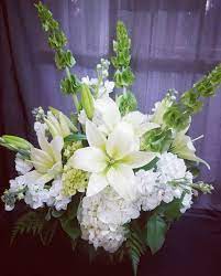 Fondest farewell funeral flowers in amarillo florist flower delivery by casket spray of funeral flowers shelton s flowers takeout delivery. Shelton S Flowers And Gifts Home Facebook