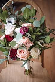 How To Keep Your Wedding Bouquet Fresh On Your Wedding Day Wedding Bouquets Bouquet On Your Wedding Day