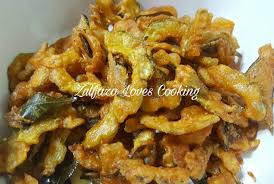 Mee goreng mamak or the fried noodles from the mamak restaurants is one of the most loved food by almost everyone across malaysia at the same time for the foreigners. Zulfaza Loves Cooking Peria Goreng Rangup Dengan Daun Kari