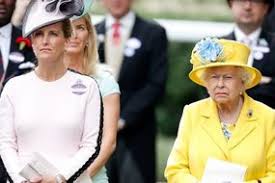 Though they'd only met in person 13 times before getting engaged and they had little in common. Princess Diana And Prince Charles Romance What Was The Age Gap Between Charles And Diana Royal News Express Co Uk