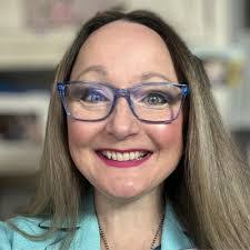 Desiree Dare's Instagram, Twitter & Facebook