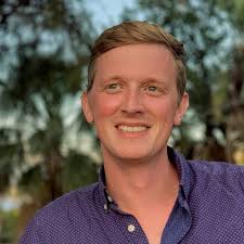 CLUB INSIDE OUT. anyone else wear shirts inside out?