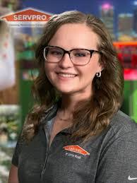 Shelley Shoemaker's Instagram, Twitter & Facebook