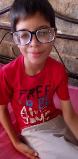Buenas tardes! Se recuerdan de este niño bello? Fue aquel que publique que  perdió sus espejuelos (discapacitado visual) llegando de la escuela en la  guagua. Nada, como pueden ver ya tienen dos