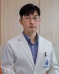 광고·뮤직비디오 감독인 권순욱(40)씨가 10일 인스타그램을 통해 자신이 말기 암 투병 중이라고 밝혔다. ëŒ€êµ¬ê°€í†¨ë¦­ëŒ€ ì˜ëŒ€ ê¶Œìˆœìš± êµìˆ˜ ì¸ê³µì§€ëŠ¥ ë¶„ì•¼ êµ­ì œ Topì €ë„ì— ë…¼ë¬¸ ê²Œìž¬ ëŒ€êµ¬ ì§€ì—­ë‰´ìŠ¤ ê¸°ì‚¬ë³¸ë¬¸ ëŒ€ê²½ì¼ë³´