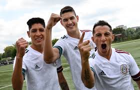 La selección mexicana presentó su nuevo uniforme de visitante para 2020 en el que predomina el blanco el tri presentó su nuevo uniforme de visitante, uno similar al que ya usó en el. Jersey Del Tri Seleccion Mexicana Estrenara Nuevo Uniforme En Marzo De 2020 En Dallas Y Charlotte