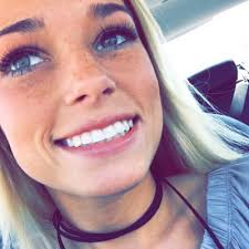 Sydney Cox (@sydneyryane)