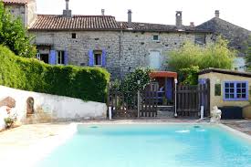 Gite Chez Tonton Maison Avec Piscine Pour 6 Pers A Lavilledieu Sud Ardeche Location Vacances A Lavilledieu Clevacances