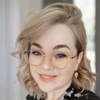 Heather Weyandt's Instagram, Twitter & Facebook