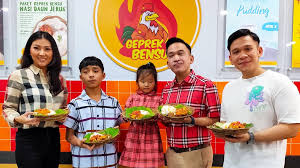 Nasi daun jeruk (geprek bensu) ayam krispi sambel geprek!!! Walk In Interview Geprek Bensu Cabang Serang Timur Balaraja