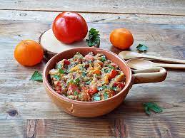 Soacra mea face conesrva de vinete si ardei coapti mmmm, ce mancare! Mancare De Vinete Cu Ardei Copti Retetele Mele Dragi