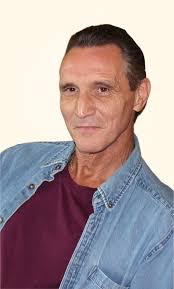 Derrick Wade Mitchell