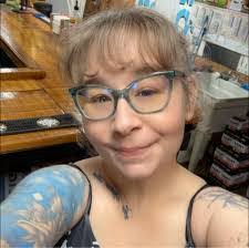 Crystal Morvant's Instagram, Twitter & Facebook