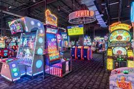Dave & busters serves the usual fanfare of burgers, steaks, seafood, chicken, desert and signature drinks. Dave Buster S Coming To Lehigh Valley Mall Whitehall Officials Confirm The Morning Call