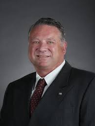 Michael Dreikorn: 'Grass-roots' guy manages to stay out of mud