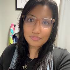 RICE KRISPIE TURKEY LEGS...for Thanksgiving! These are so fun & easy to  make! The kids will absolutely love them!  Directions...http://www.kitchenfunwithmy3sons.com/2012/03/kfc-fried-chicken-bucket-and-sidesapril.html