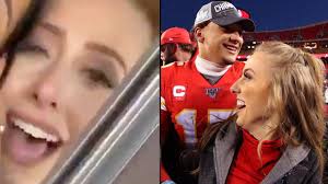 Matthews is a certified personal trainer with a bachelor's degree in kinesiology. Patrick Mahomes Gf Brittany Gets Blasted For Being Annoying Over The Top During Afc Championship Youtube