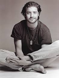 After appearing in hit (the mummy trilogy) after hit (george of the jungle) after hit (bedazzled) after weirdo cult hit (monkeybone) in the 1990s and 2000s, brendan fraser's career slowed down. Courtney Howard On Twitter Brendan Fraser In A Gap Ad Circa 1993 Shot By Patrick Demarchelier