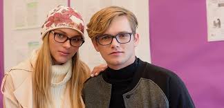 Ağzınızdan çıkan buhar soğuk ön camla temas ettiği anda yoğunlaşarak buğu oluşumuna sebep olur. Gozluk Cami Kaplamalari Gozluk Cami Kaplama Cesitleri Ozgur Optik