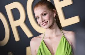 See 'George and Tammy' Star Jessica Chastain's Sexy Outfit That Shut Down a  Red Carpet