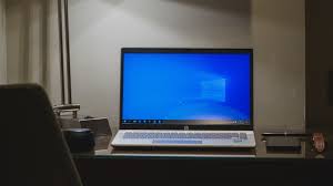 Some pcs remain stuck on older versions of windows 10 for a year or more. Phswp1zij81yfm