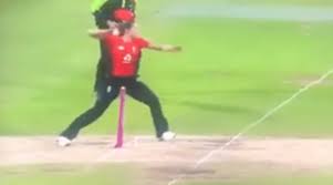 Kathryn laura cross (born 3 october 1991) is an english international cricketer. England S Kate Cross Commits A Blunder Against Windies Women S