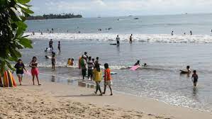 Apalagi dengan keindahan alam yang terhampar luas seolah cocok untuk siapa saja yang ingin memotret keindahan alam dari pantai tersebut. Pantai Pasir Putih Florida Anyer Htm Rute Foto Ulasan Pengunjung