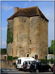 Donjon Des Chauvigny La Chatre Chateau Feodal Et Ruine Medievale La Chatre Donjon Chateau France