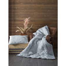Tek kişilik yorgan fiyatları incelendiğinde ürün performans özellikleri ön plana çıkar. Istikbal Tek Kisilik Yorgan Ve Yastik Set 155 X 215 Cm Fiyati