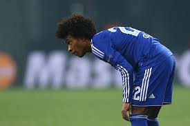 Lacazette is the first and only player to score the first goal of the premier league season twice. Fc Barcelona Barca Erhoht Angebot Fur Willian