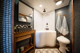Moreover, it also features a separated shower, separated by a curtain. Rv Corner Tub Shower Combo Novocom Top