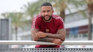 Memphis depay also known simply as memphis, is a dutch professional footballer who plays as a forward for la liga club barcelona and the netherlands . Memphis Depay I Try To Give Something Extra On The Pitch Something Important For The Team To Bring Joy To The Game Football Espana