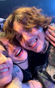 a week ago i released my song 'drowning' & you guys crushed it!!! thank you  for believing in me and my music! :) 🖤