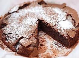 Le Fondant Au Chocolat Est Un Gateau Au Chocolat A La Texture Fondante Compose Principal En 2020 Recette Moelleux Chocolat Fondant Au Chocolat Recette Gateau Moelleux
