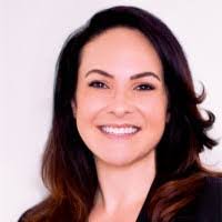 Hillary Mercer's Instagram, Twitter & Facebook