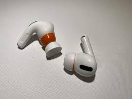 This design is vastly superior to the universal barrel design which for people with small ear canals (like me) hurts a ton. Airpod Pros Keep Falling Out Here S What You Can Do Appletoolbox