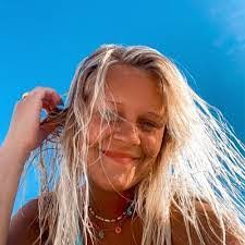 Joy Baumann's Instagram, Twitter & Facebook