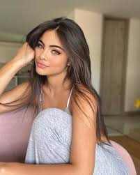 Great for other foods, but not to be used in chemistry, lest you attain an f. Sara Orrego Brunette Beauty Beauty Girl Hair Beauty