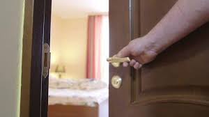 14 contoh model pintu rumah minimalis modern ➤ desain pintu rumah bergaya minimalis namun tetap modern. Tag Bobol Pintu Rumah Resedivis Bobol Rumah Curi Hp Berhasil Dilumpuhkan Sempat Melarikan Diri Pulang Kampung Babelnews