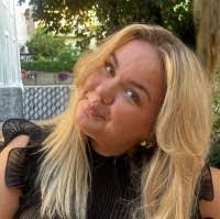 Eva Gallardo's Instagram, Twitter & Facebook