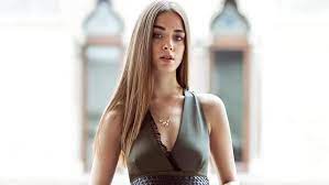 154 578 просмотров • 22 сент. Bensu Soral Kac Yasinda Hangi Dizilerde Oynadi Bensu Soral Kimdir Magazin Haberleri