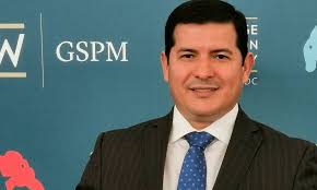 Abogado denuncia ser víctima de esquema de extorsión