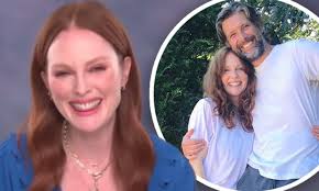 Amateur busty brunette is dreamy and creamy. Julianne Moore Shares Secret Of 17 Year Marriage To Bart Freundlich Daily Mail Online