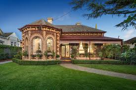 Pin On Ok So If I Can T Have A Period Home In England Give Me A Home Among The Gum Trees