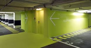 Leitsystem Tiefgarage Hochhaus Am Park Frankfurt Am Main Tiefgarage Schilder Design Produktdesign