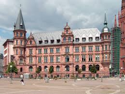 English contributions are encouraged so we can keep this subreddit international. Wiesbaden Mitte Wikipedia