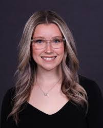 Lauren Decker's Instagram, Twitter & Facebook