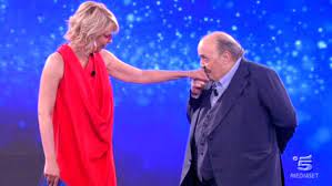 Scopri gli ospiti dell'ottava puntata di #cepostaperte. Maurizio Costanzo Marito Felice Il Successo Di Maria De Filippi Mi Rende Orgoglioso