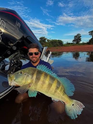 Rio Paranaiba, batendo meu recorde no tucunar&eacute; azul 63cm